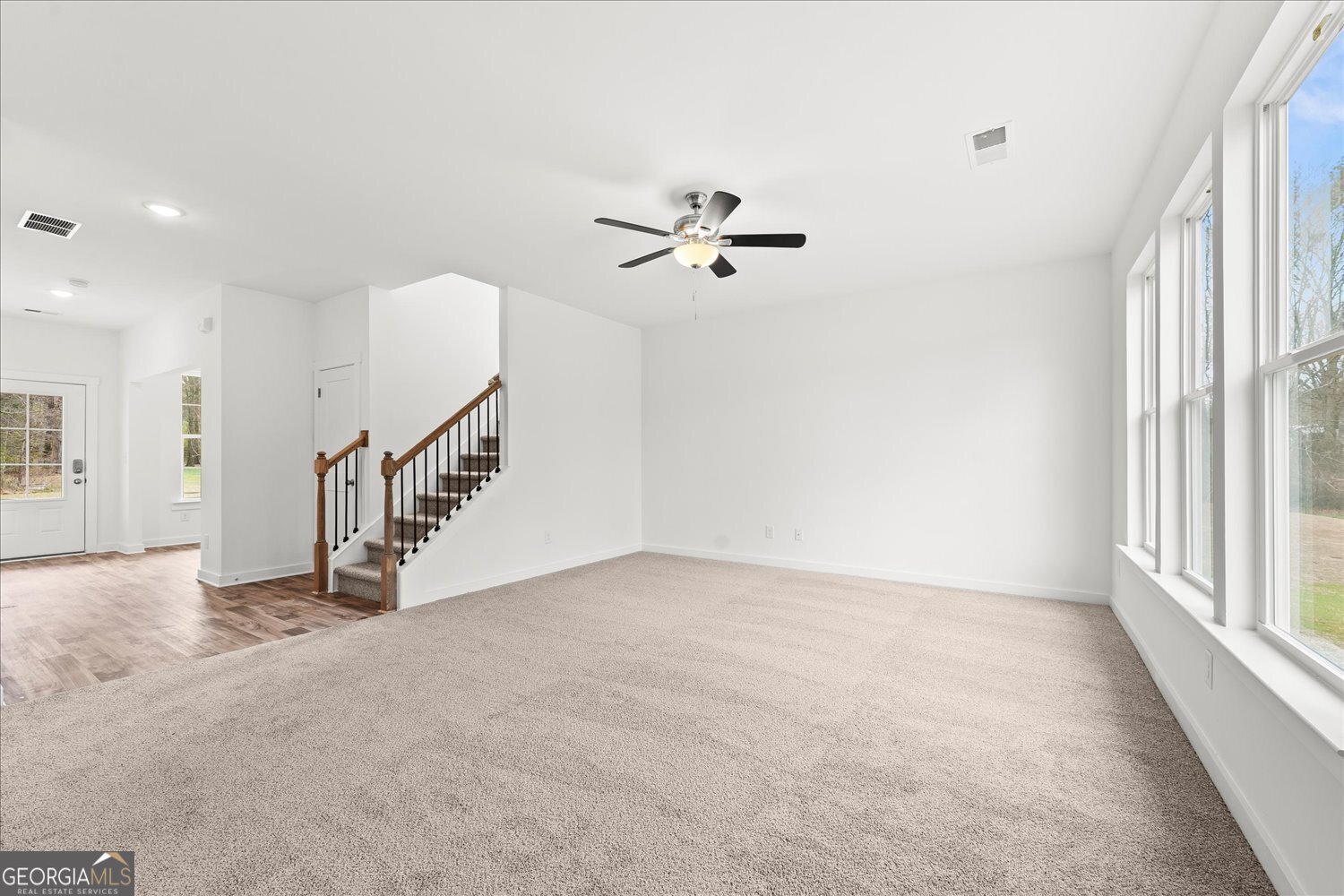 524 Lillian Way Statham - Photo 11