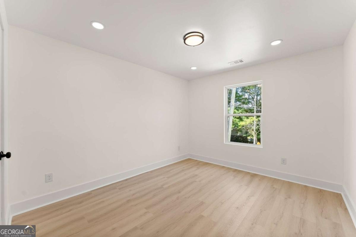 172 Llewellyn st Clarkesville - Photo 35