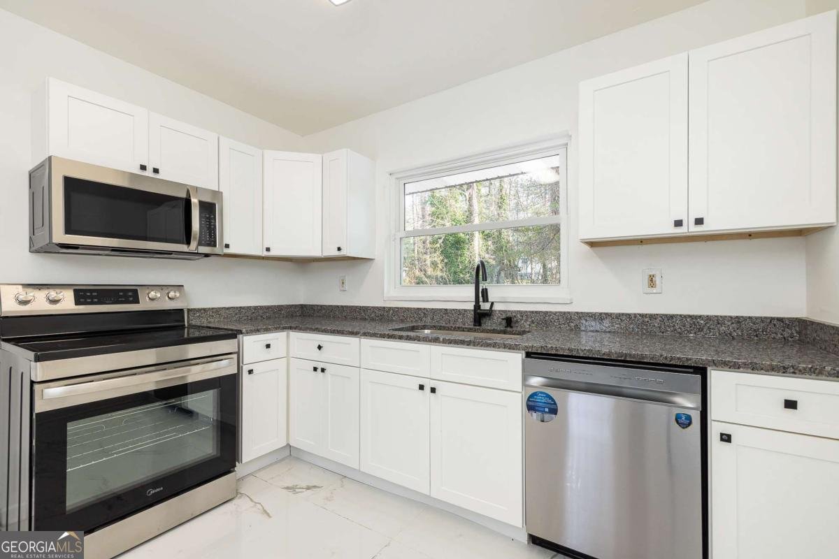 2224 Rosewood Road Decatur - Photo 8