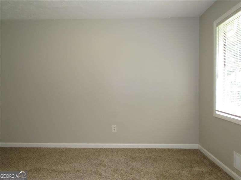 467 PINEBURR Lane Stone Mountain - Photo 7