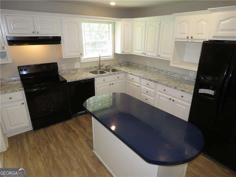 467 PINEBURR Lane Stone Mountain - Photo 8