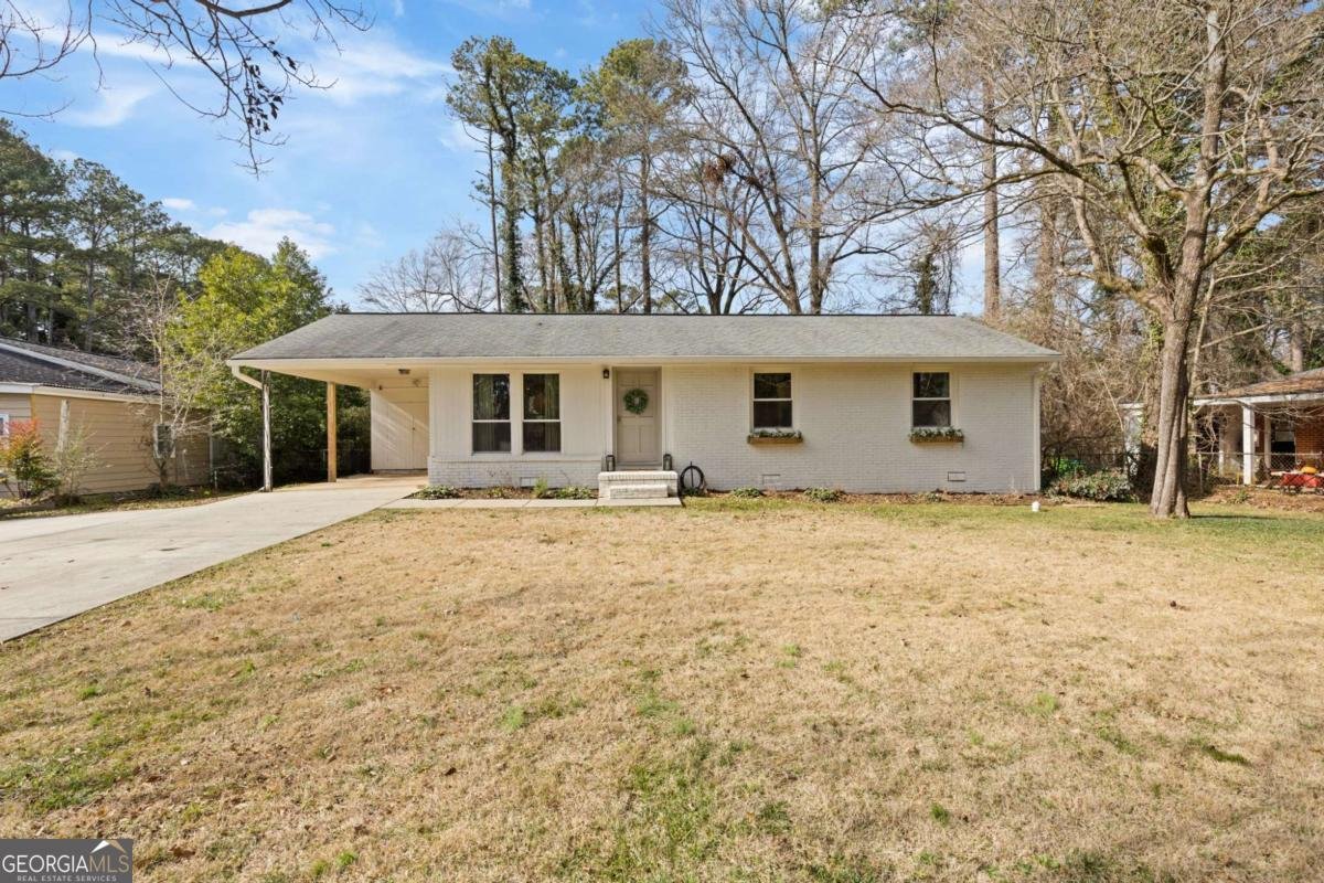 566 Lyle Drive Marietta - Photo 1