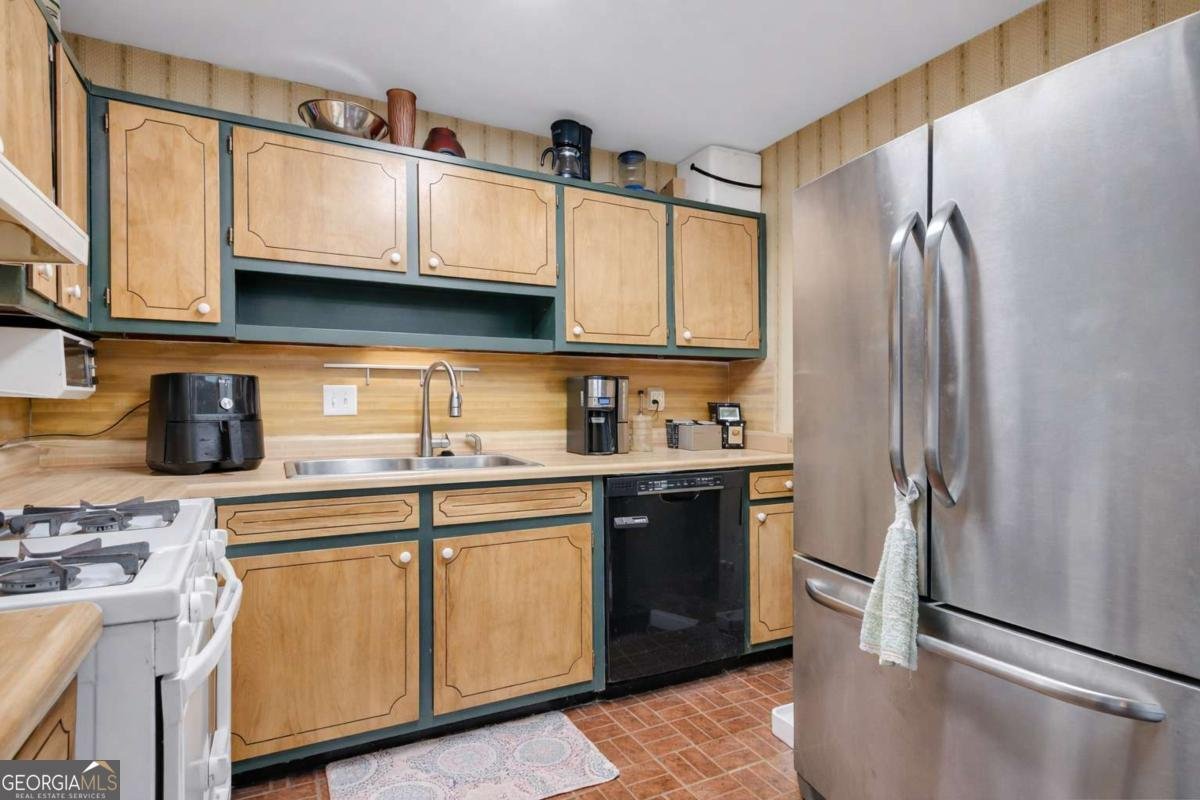 2103 Red Berry Lane Marietta - Photo 7