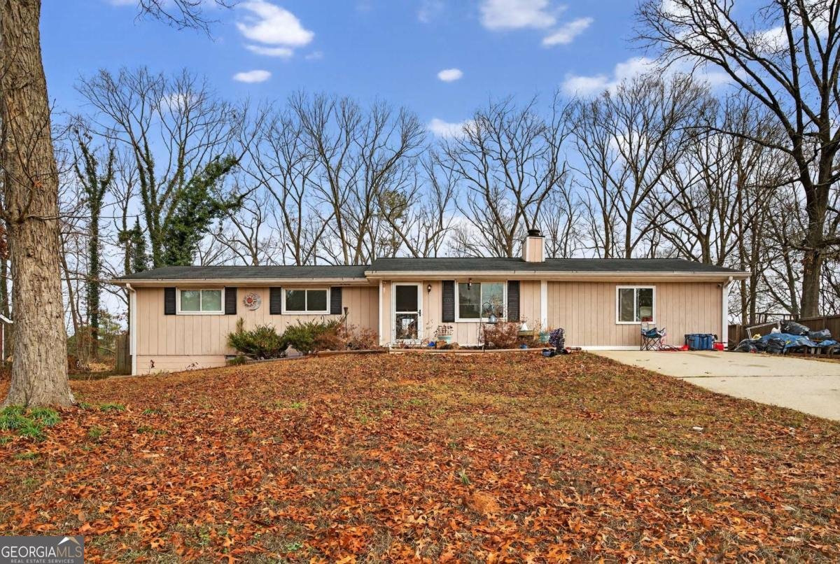 5720 Bob White Lane Douglasville - Photo 1