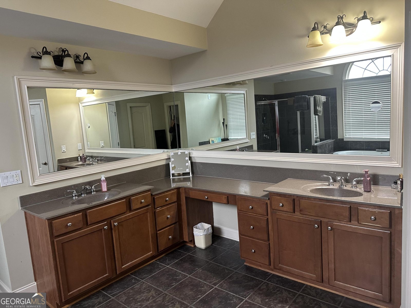 5185 Barrington Trace Drive Atlanta - Photo 8