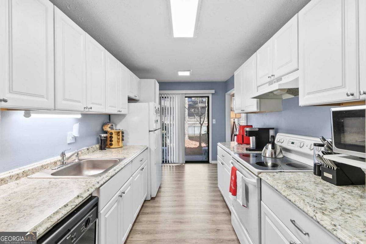 8740 Roswell Road Atlanta - Photo 11