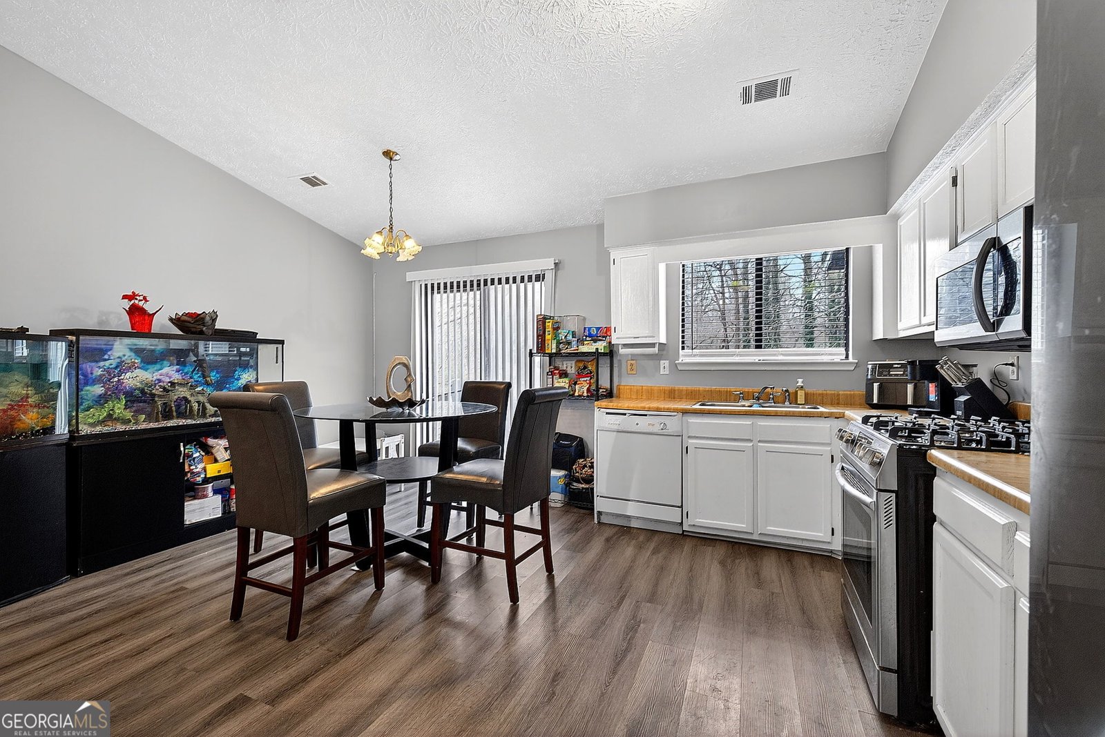 235 Montego Circle Riverdale - Photo 11