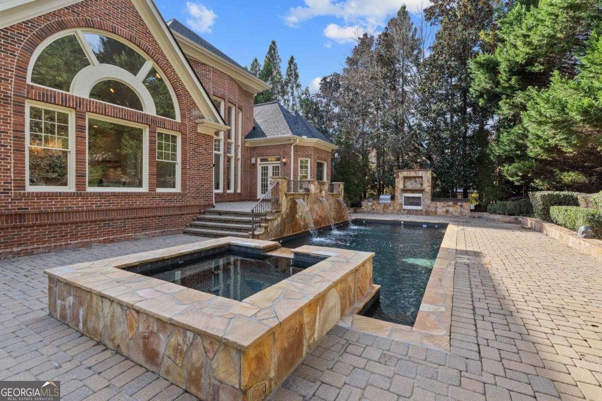 1017 Cherbury Lane Alpharetta - Photo 1