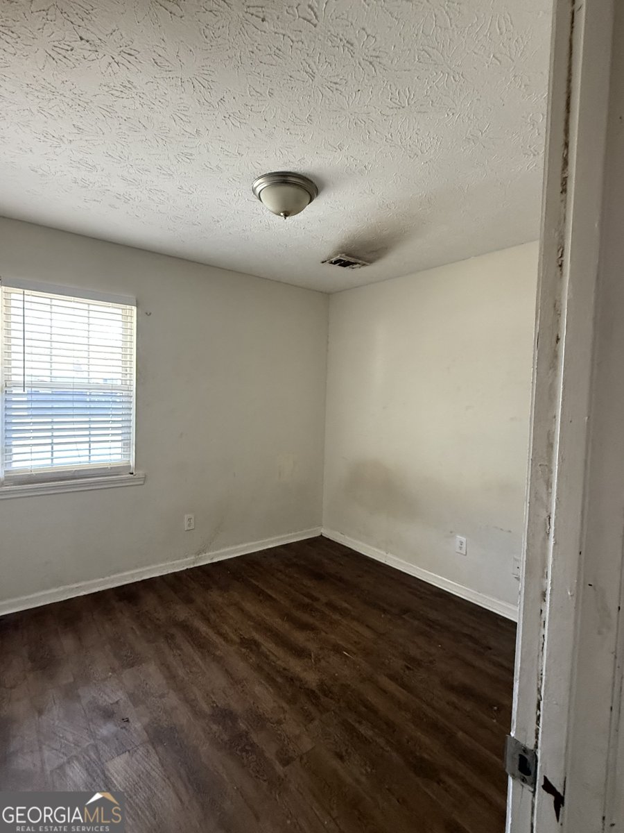 596 Lakeridge Circle Conyers - Photo 9