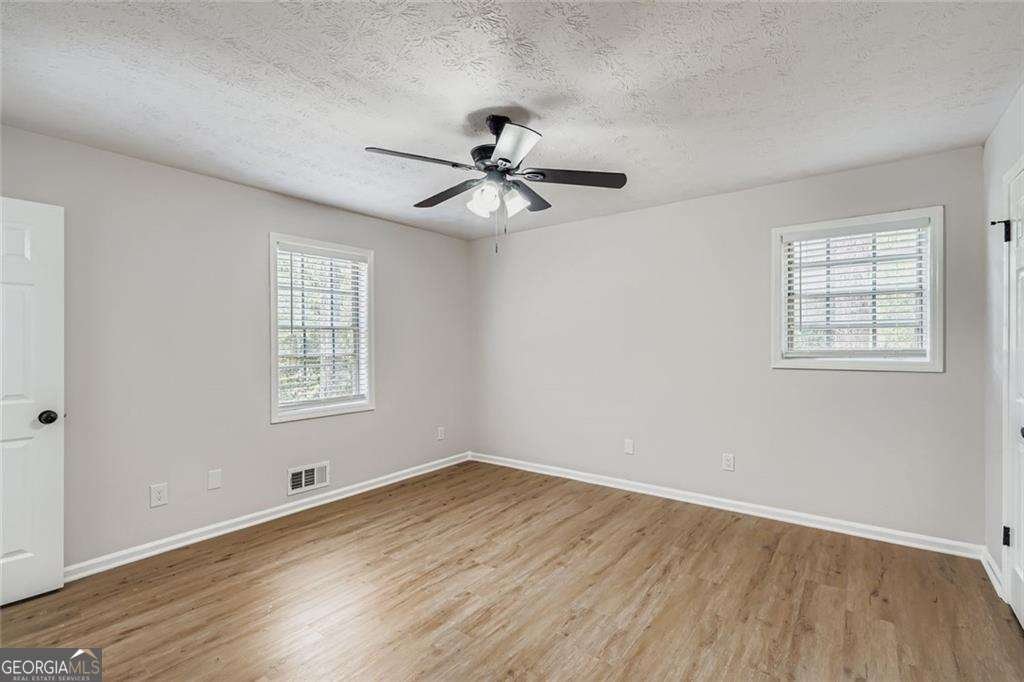 644 Navarre Drive Stone Mountain - Photo 11