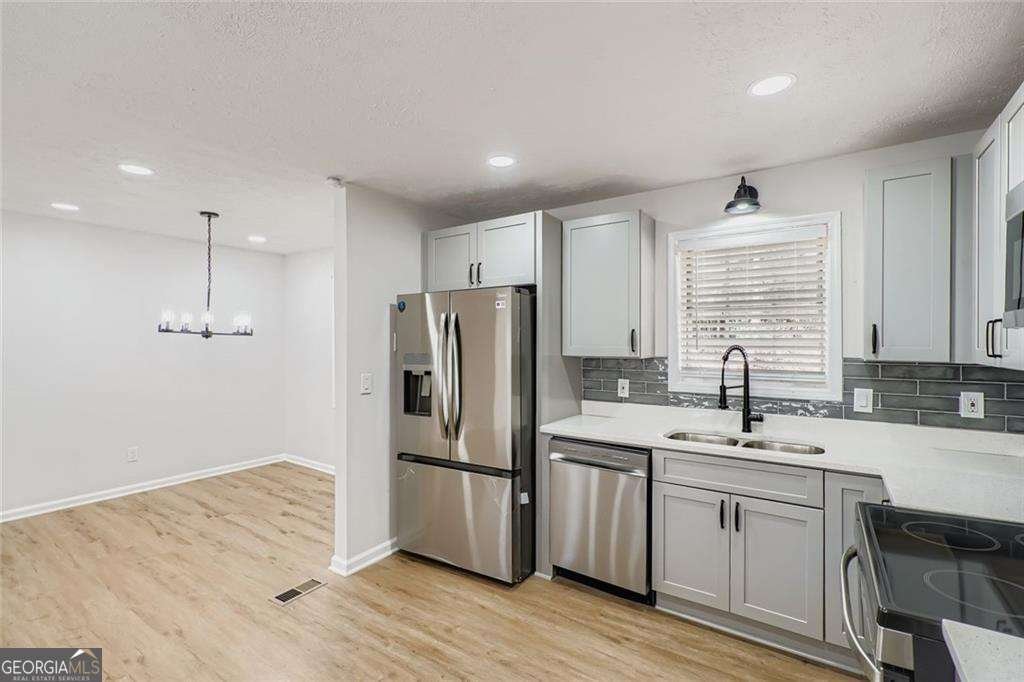 644 Navarre Drive Stone Mountain - Photo 8