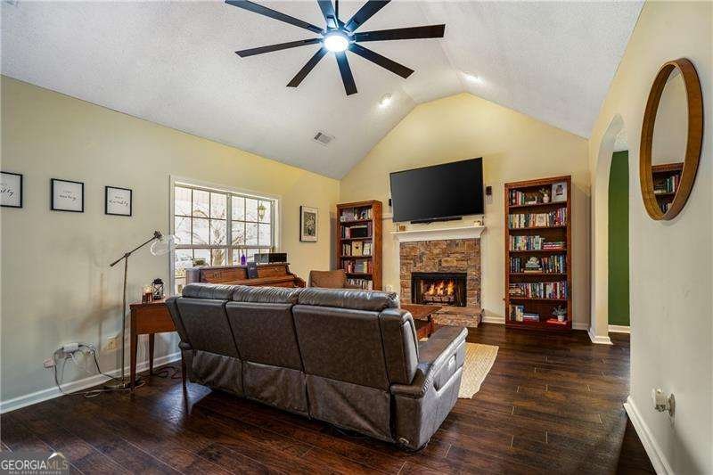 1028 Whispering Woods Drive Canton - Photo 33