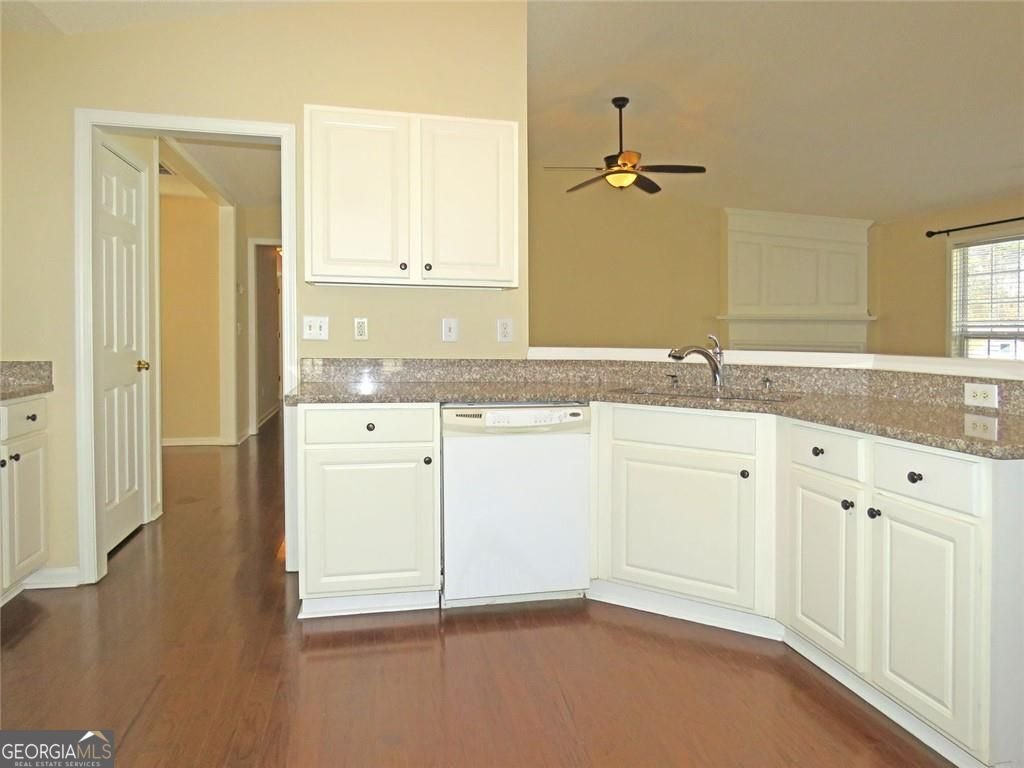 301 Park Forest Court Kennesaw - Photo 13