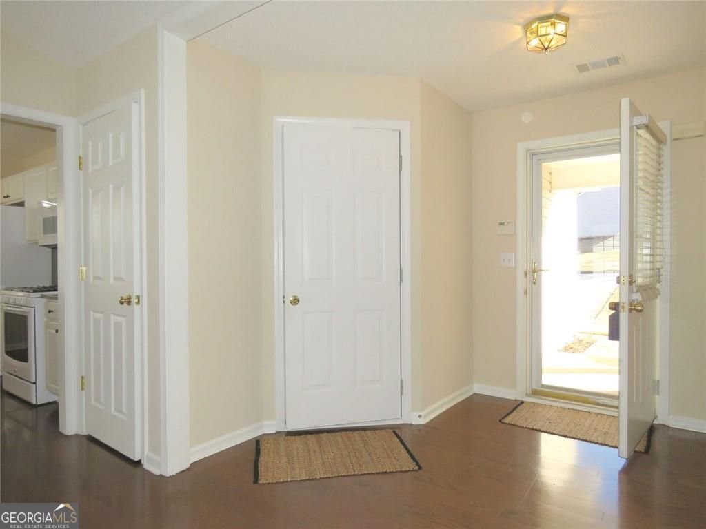 301 Park Forest Court Kennesaw - Photo 7