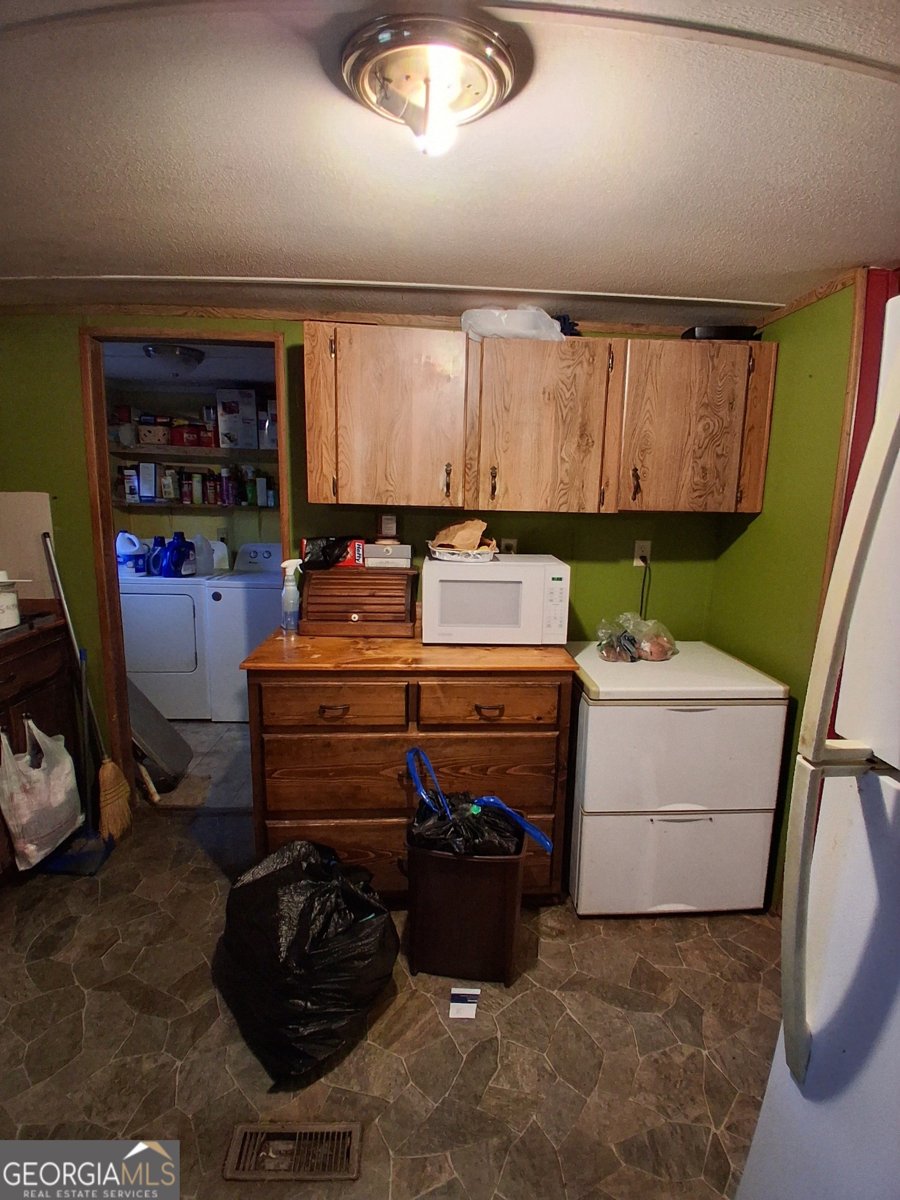 7963 County Road 59 Roanoke - Photo 12