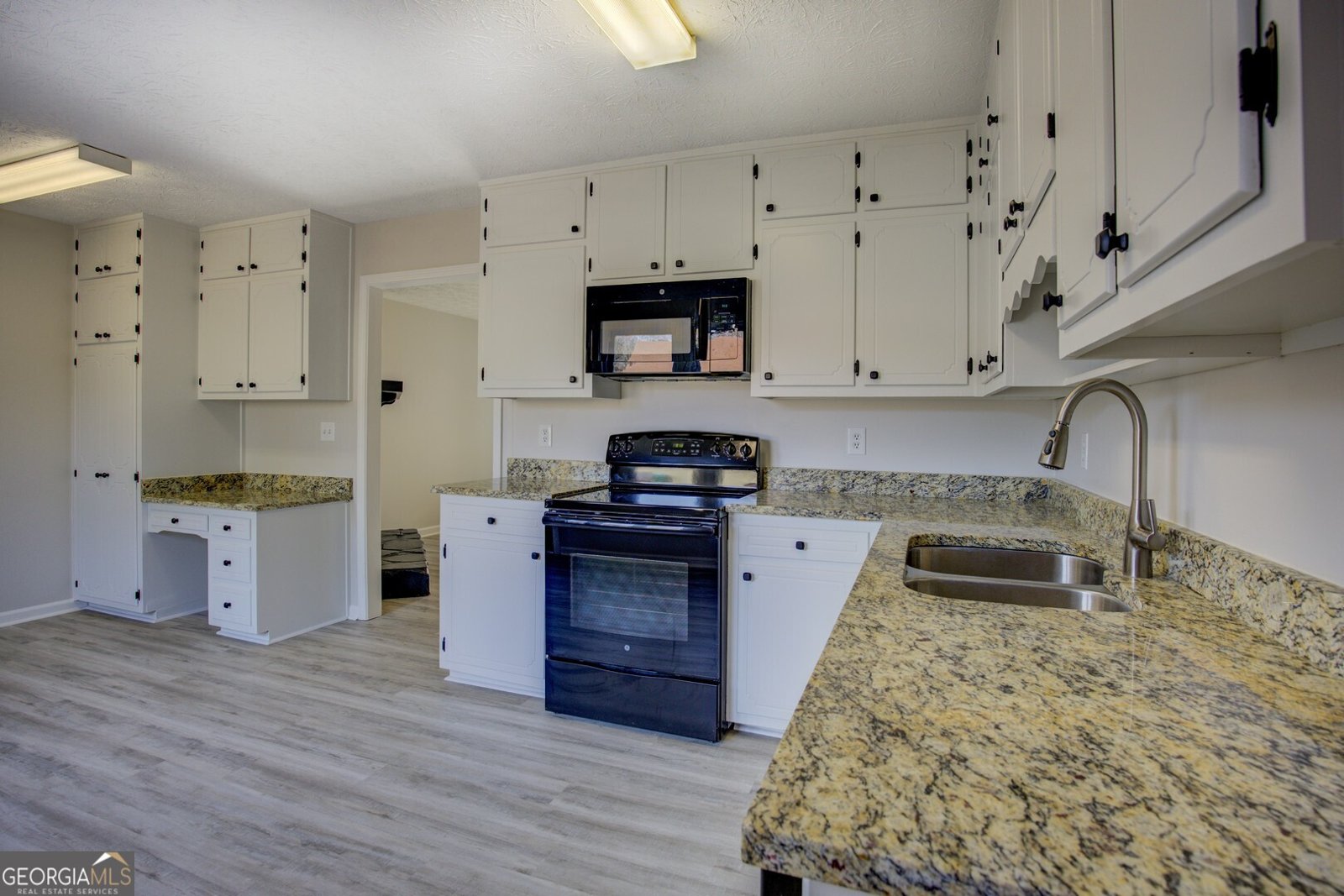 4100 Fox Chase Drive Loganville - Photo 12