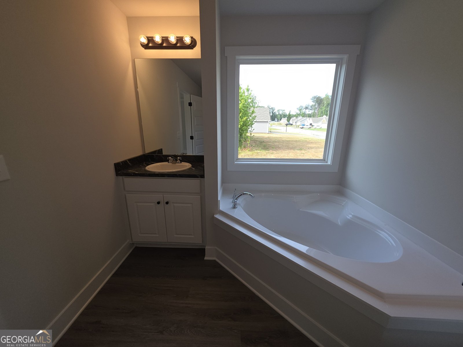 221 Windrow Trail Statham - Photo 13