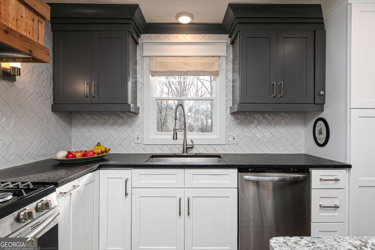 1527 Dupree Road Woodstock - Photo 12