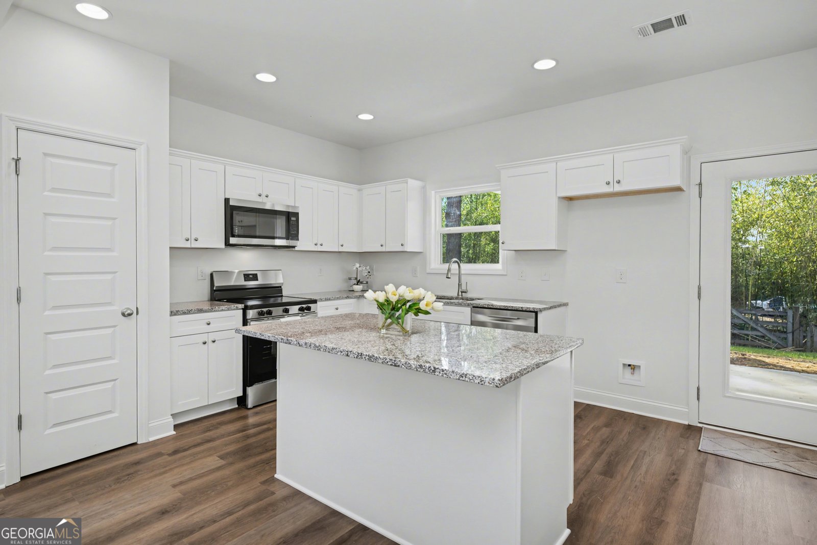 615 McDonough Road Griffin - Photo 11