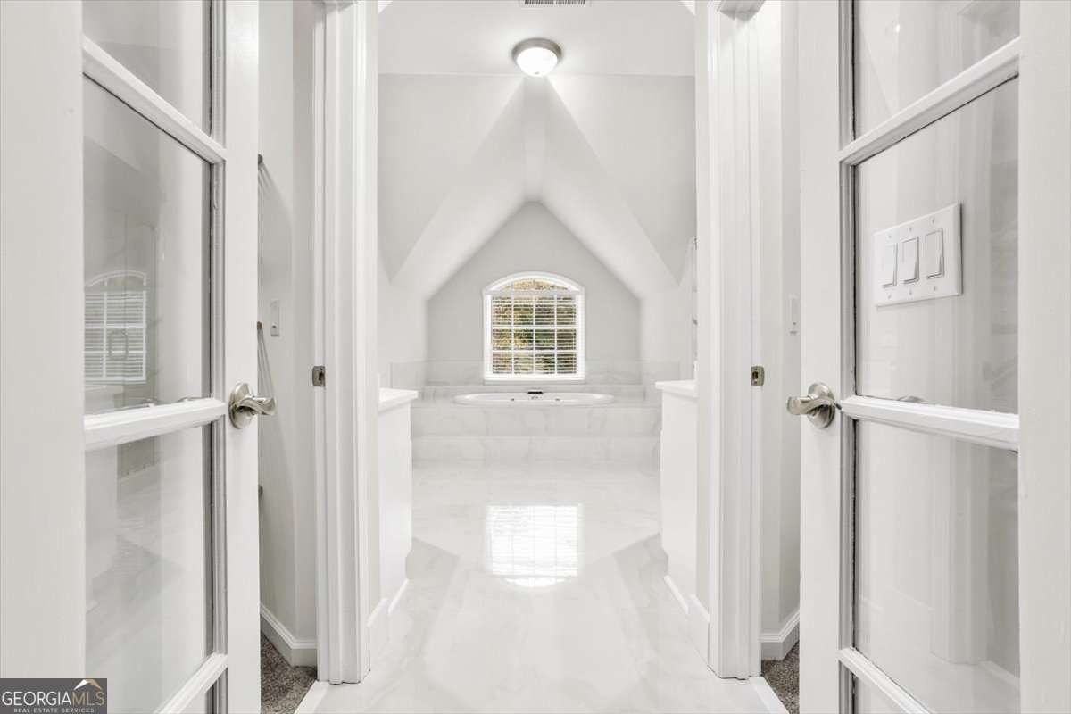 3425 Kingsland Circle Berkeley Lake - Photo 22