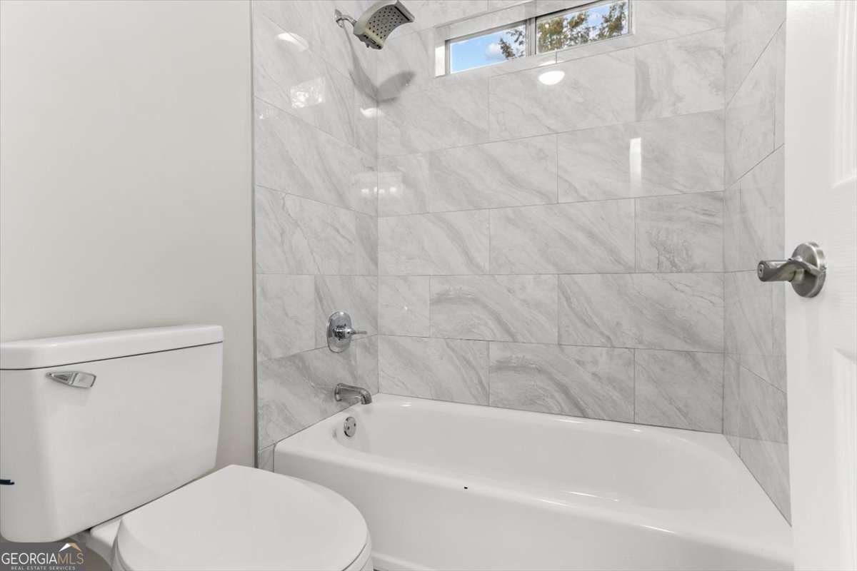 3425 Kingsland Circle Berkeley Lake - Photo 33