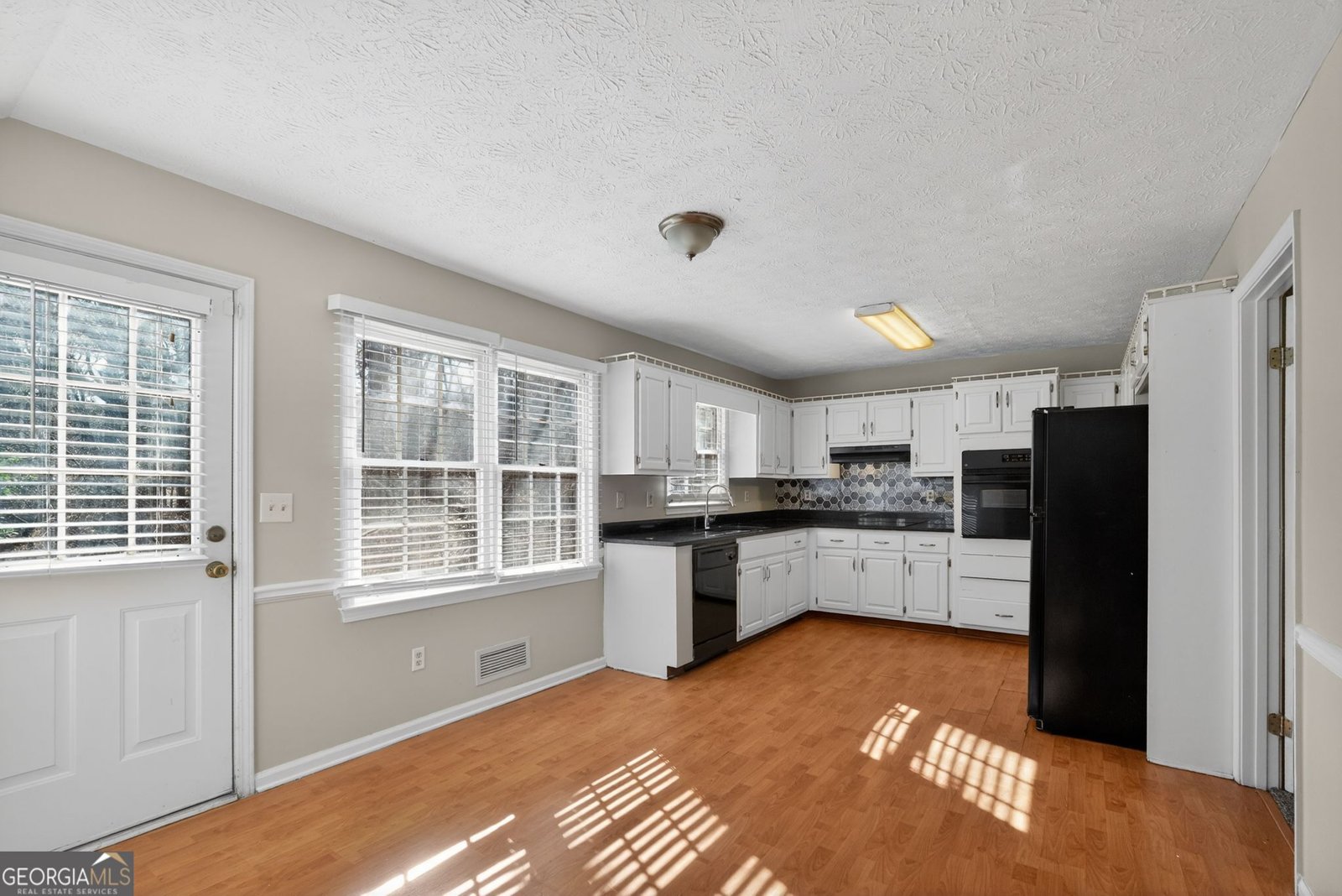 1581 Marshall Lane Conyers - Photo 11