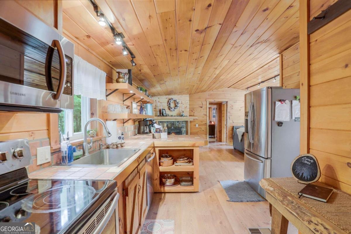 1390 Snake Nation Road Blue Ridge - Photo 14