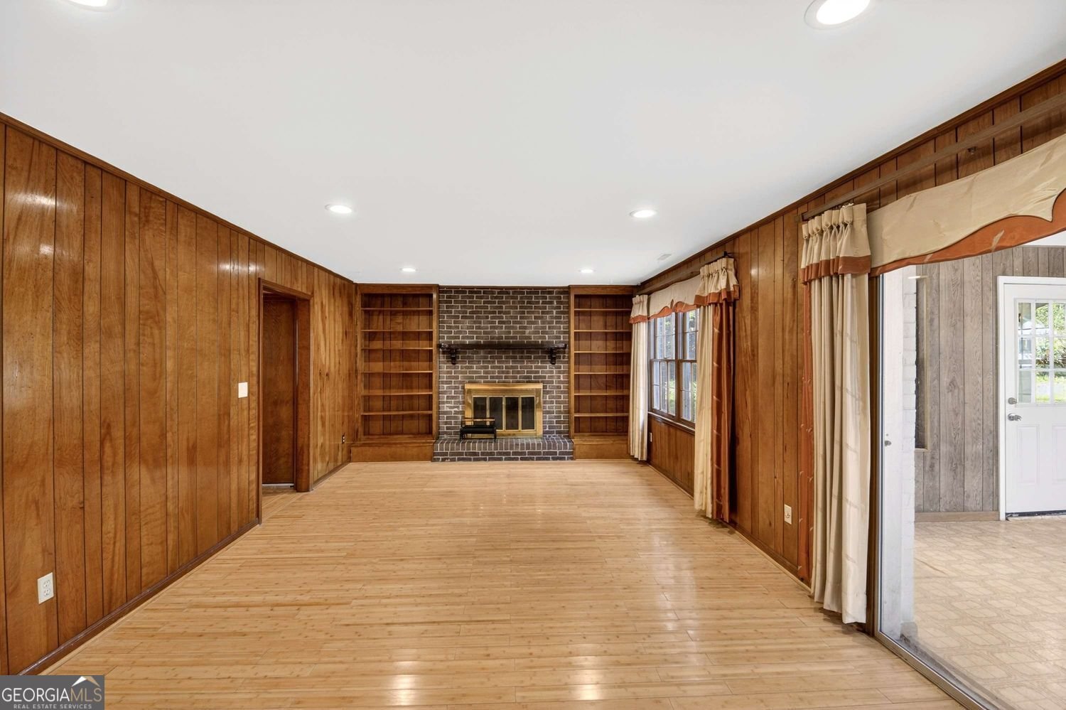 5657 Bob White Circle Lilburn - Photo 11