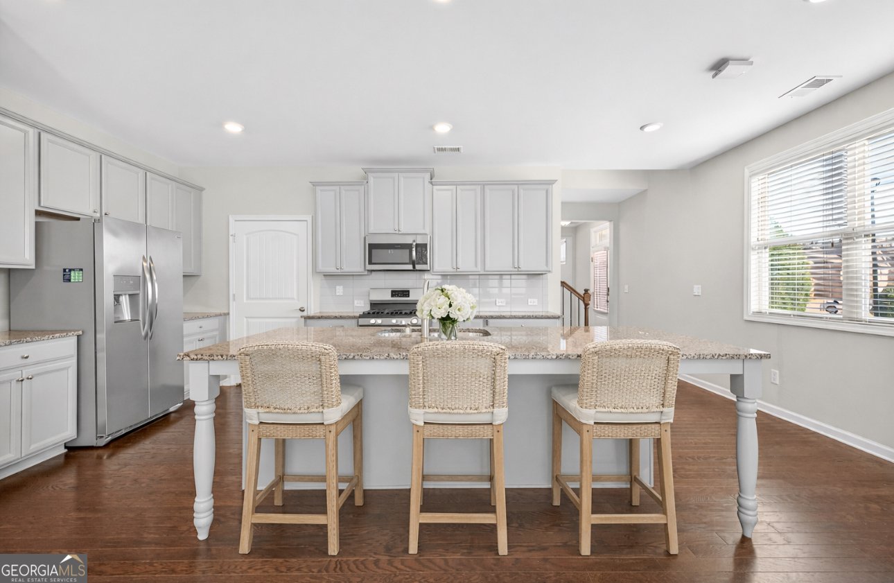 2405 Boxwalking Court Cumming - Photo 8