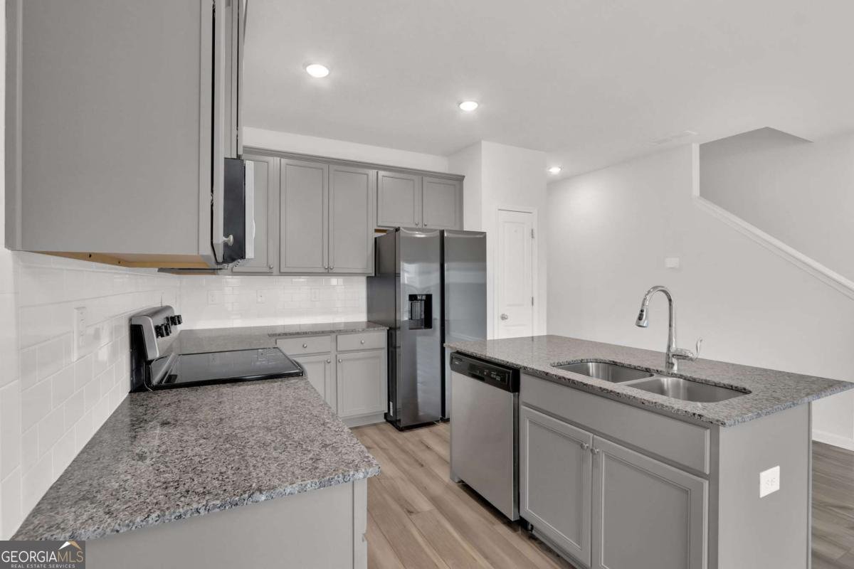 59 Regent Park Hoschton - Photo 14