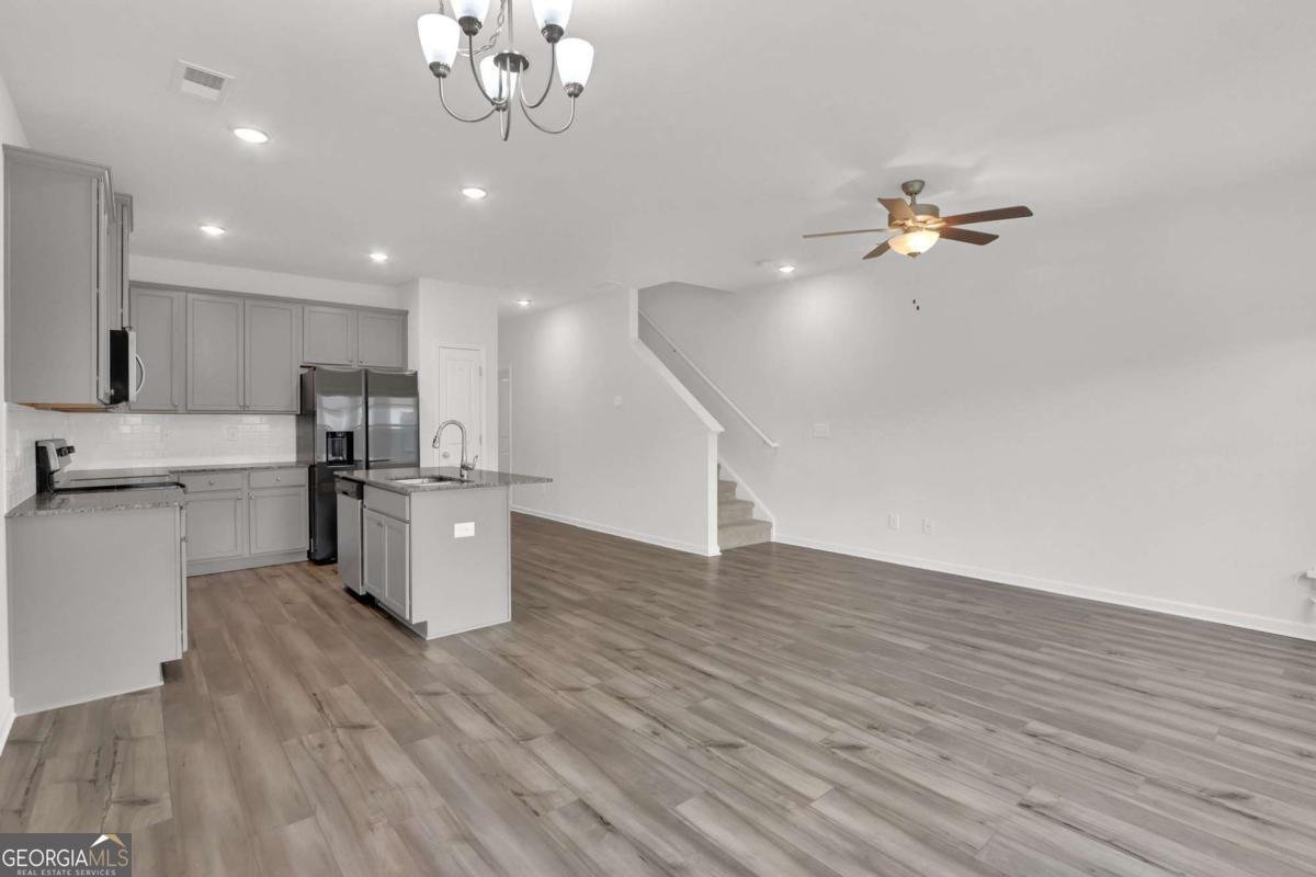 59 Regent Park Hoschton - Photo 9