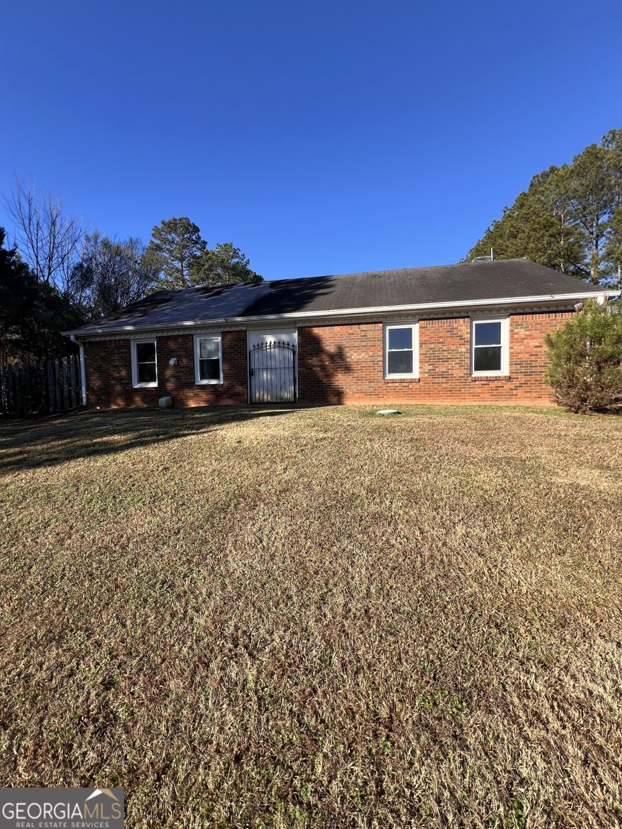 1401 Stone Bridge Lane Conyers - Photo 1