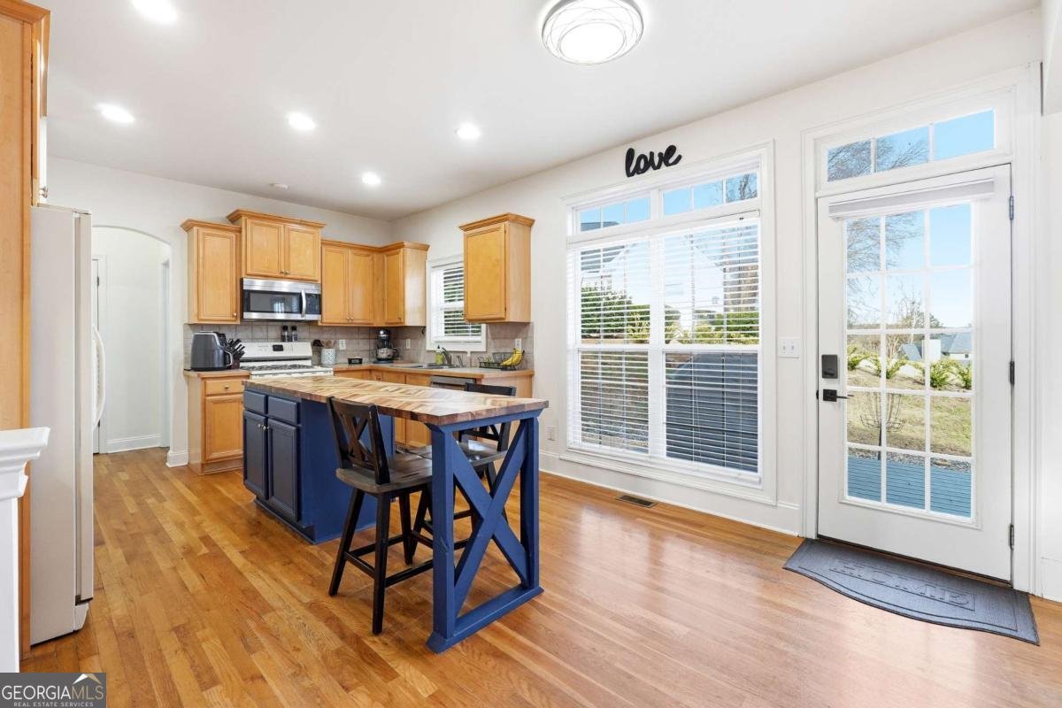 5745 Charleston Lane Cumming - Photo 6