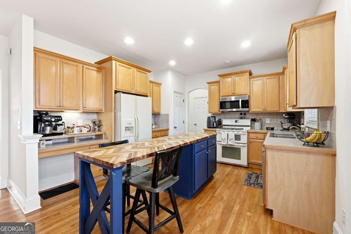 5745 Charleston Lane Cumming - Photo 7