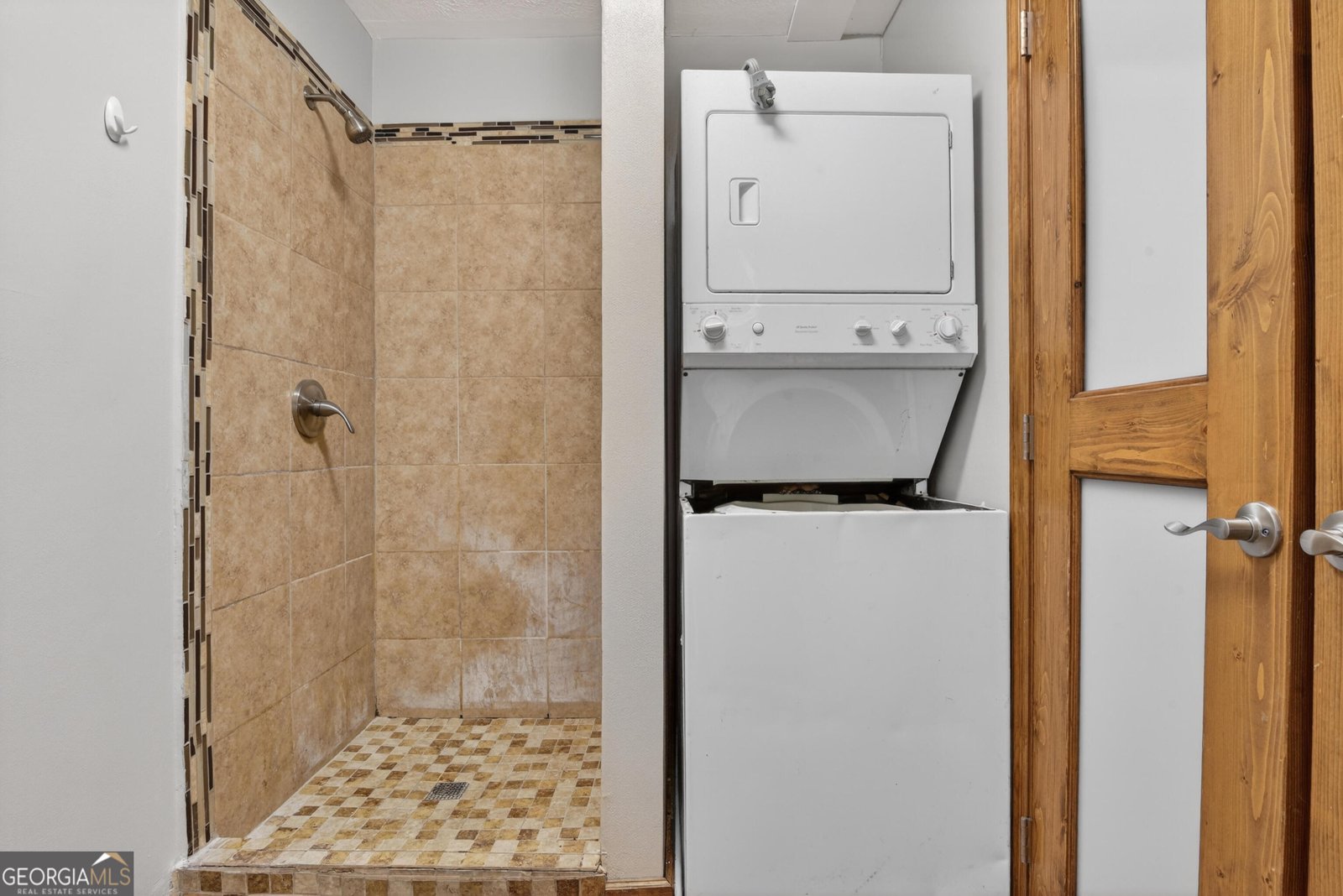 1464 A Ne Pine Log Road Conyers - Photo 6