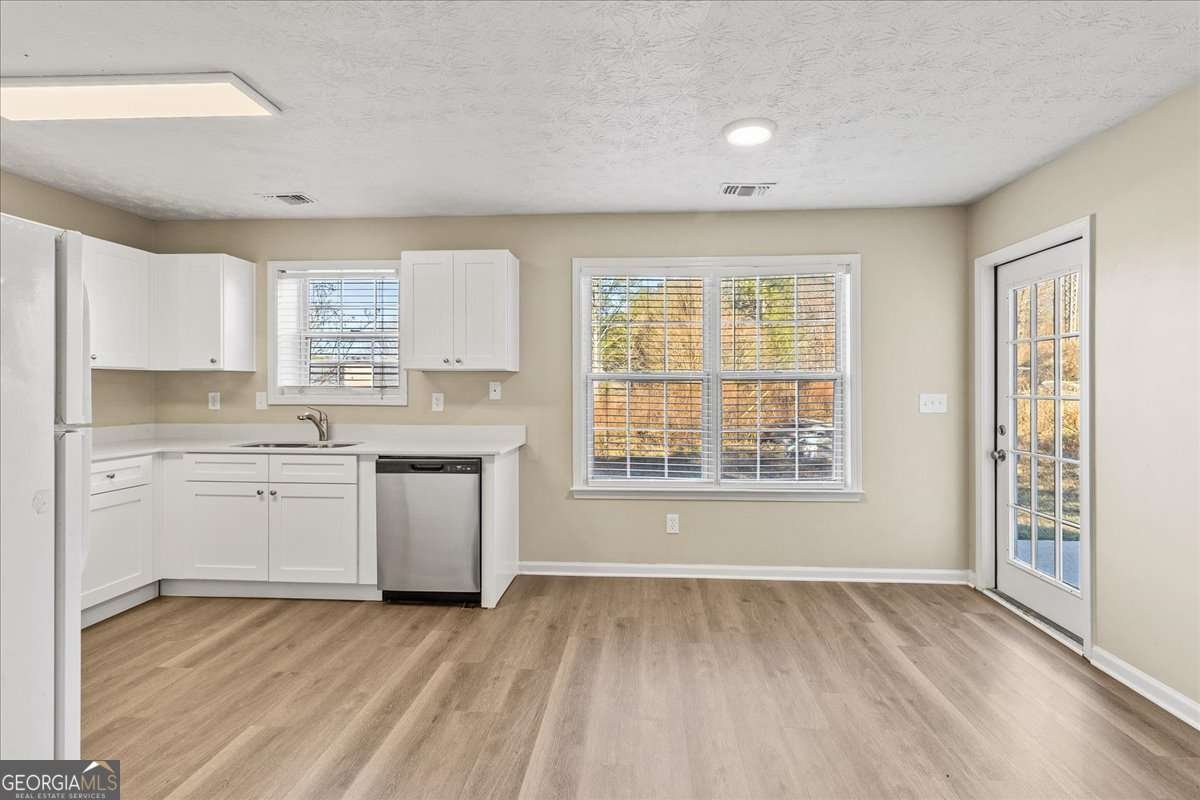 820 Whitecrest Court Lawrenceville - Photo 12