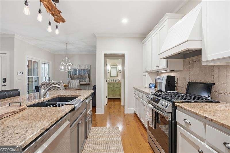 169 Hubbard Road Woodstock - Photo 6