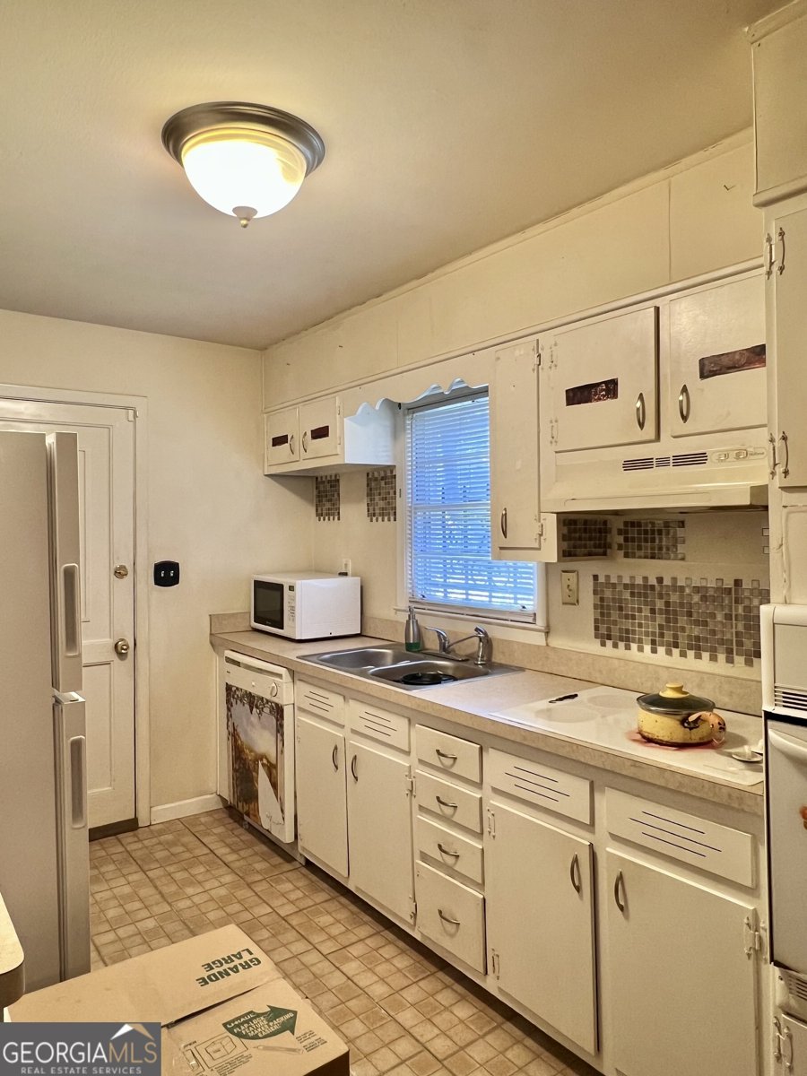 202 Oakcliff Court Atlanta - Photo 6