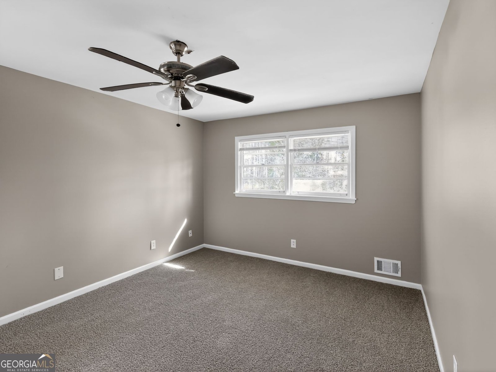 408 Rockbridge Court Stone Mountain - Photo 11