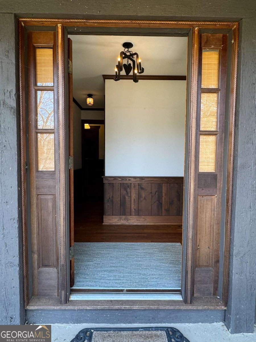 933 Viking Drive Stone Mountain - Photo 11