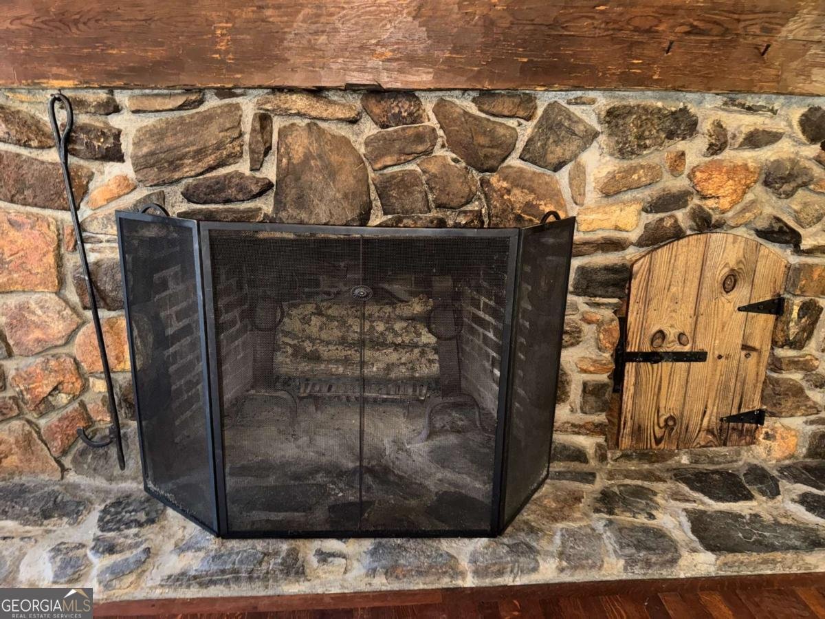 933 Viking Drive Stone Mountain - Photo 14