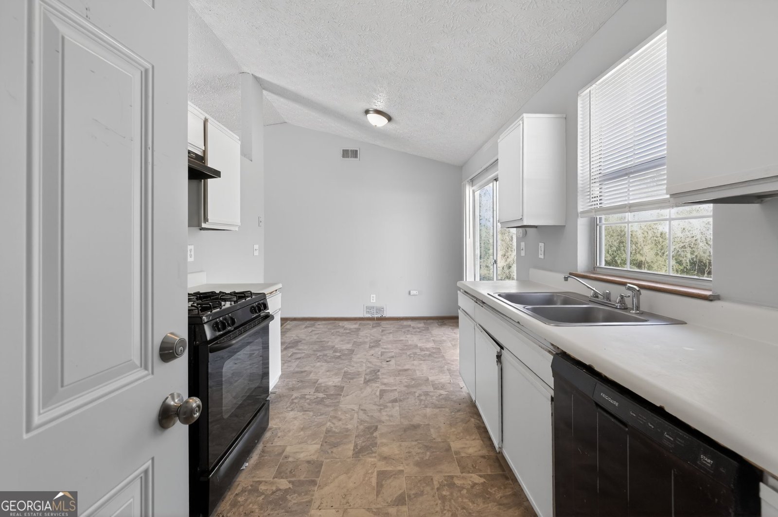 10248 Briarbay Loop Jonesboro - Photo 17