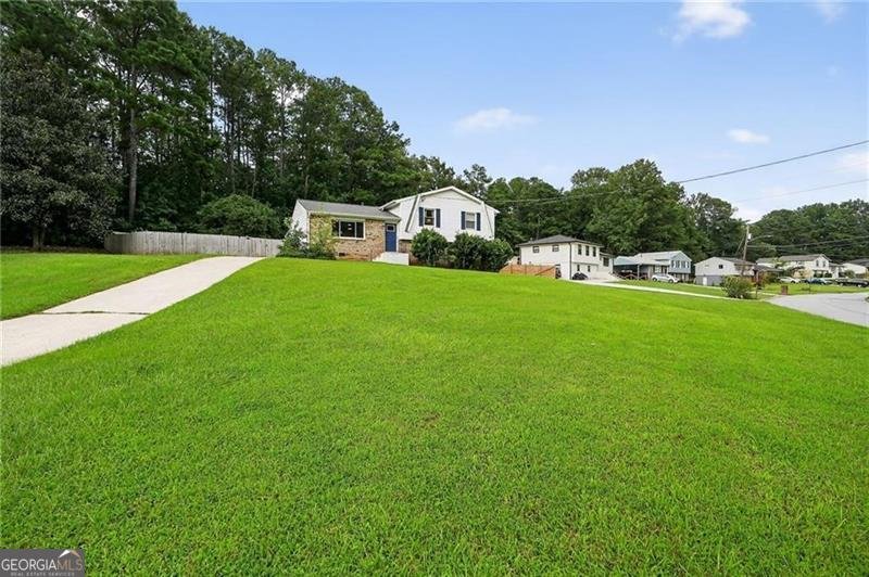 624 Village Lane Drive Marietta - Photo 2