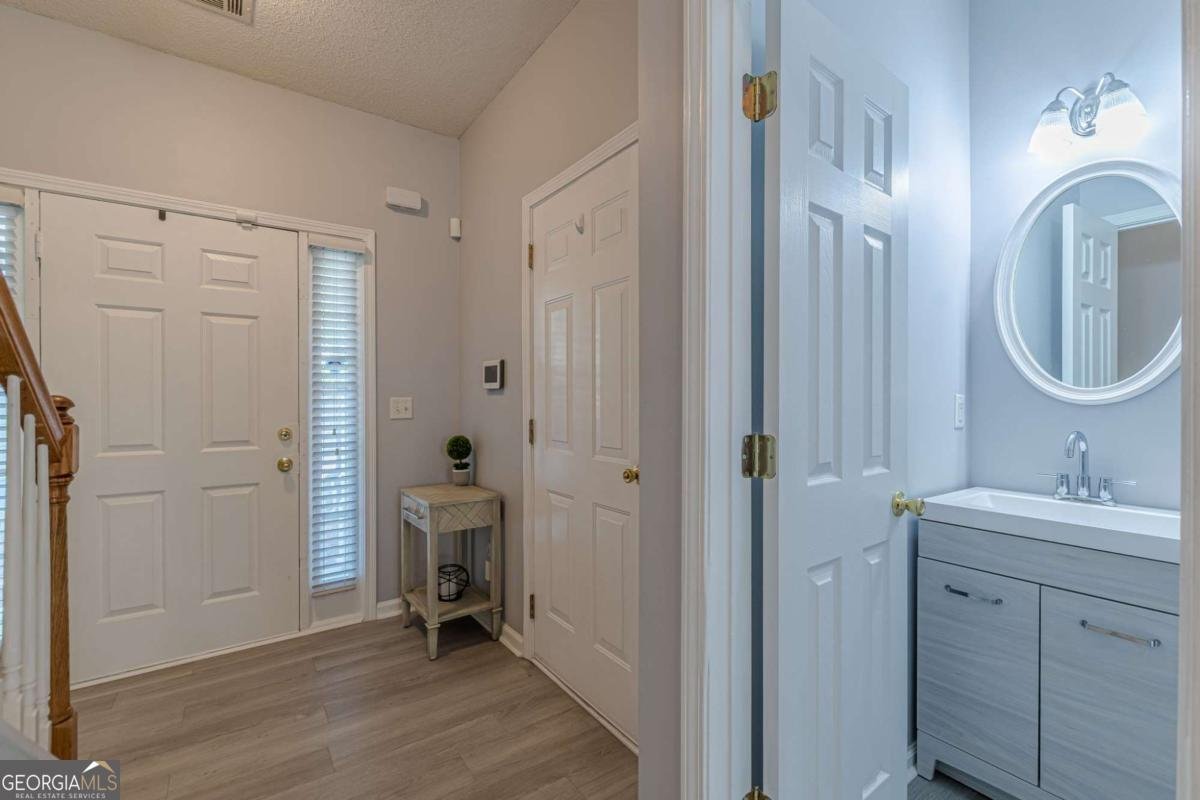 7640 Rutgers Circle Fairburn - Photo 9