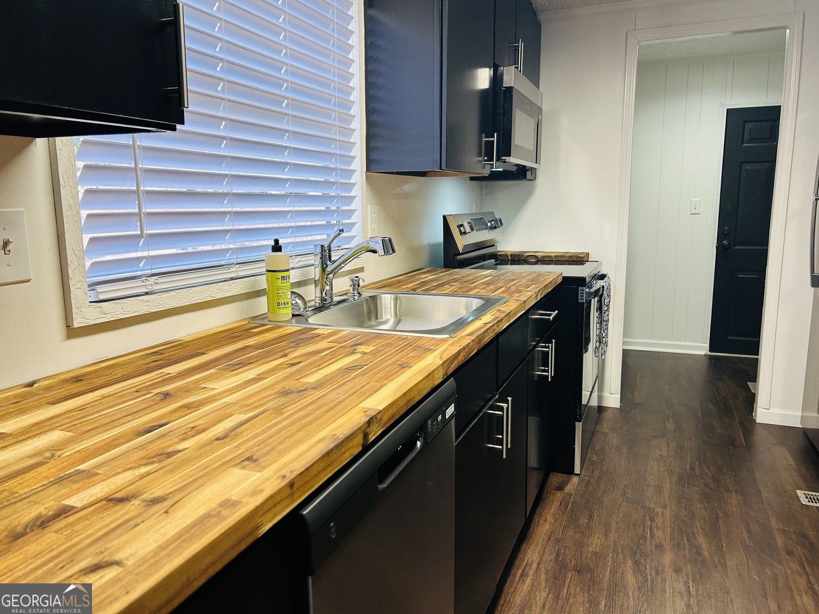 942 Paradise Valley Cornelia - Photo 12