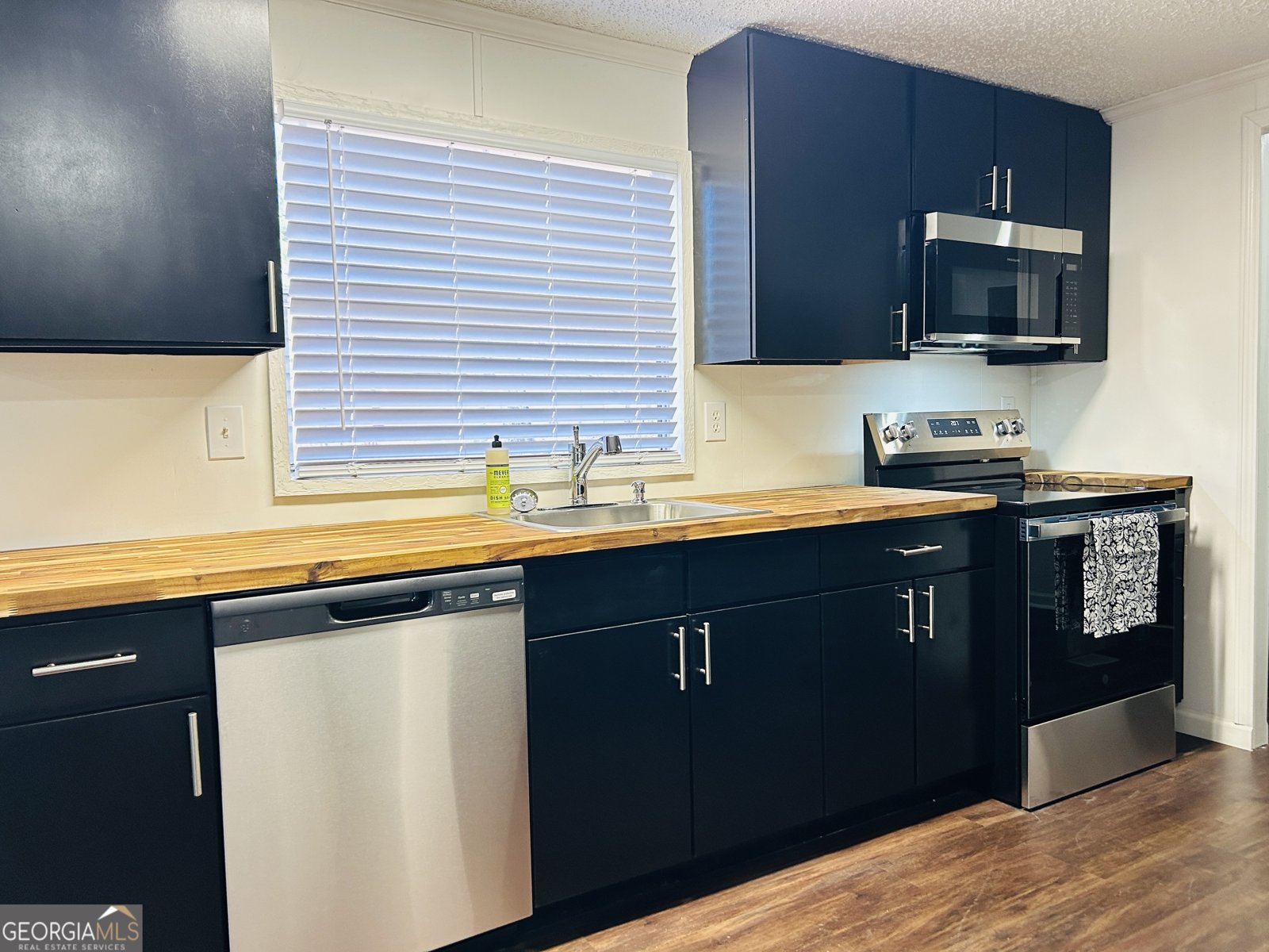 942 Paradise Valley Cornelia - Photo 14