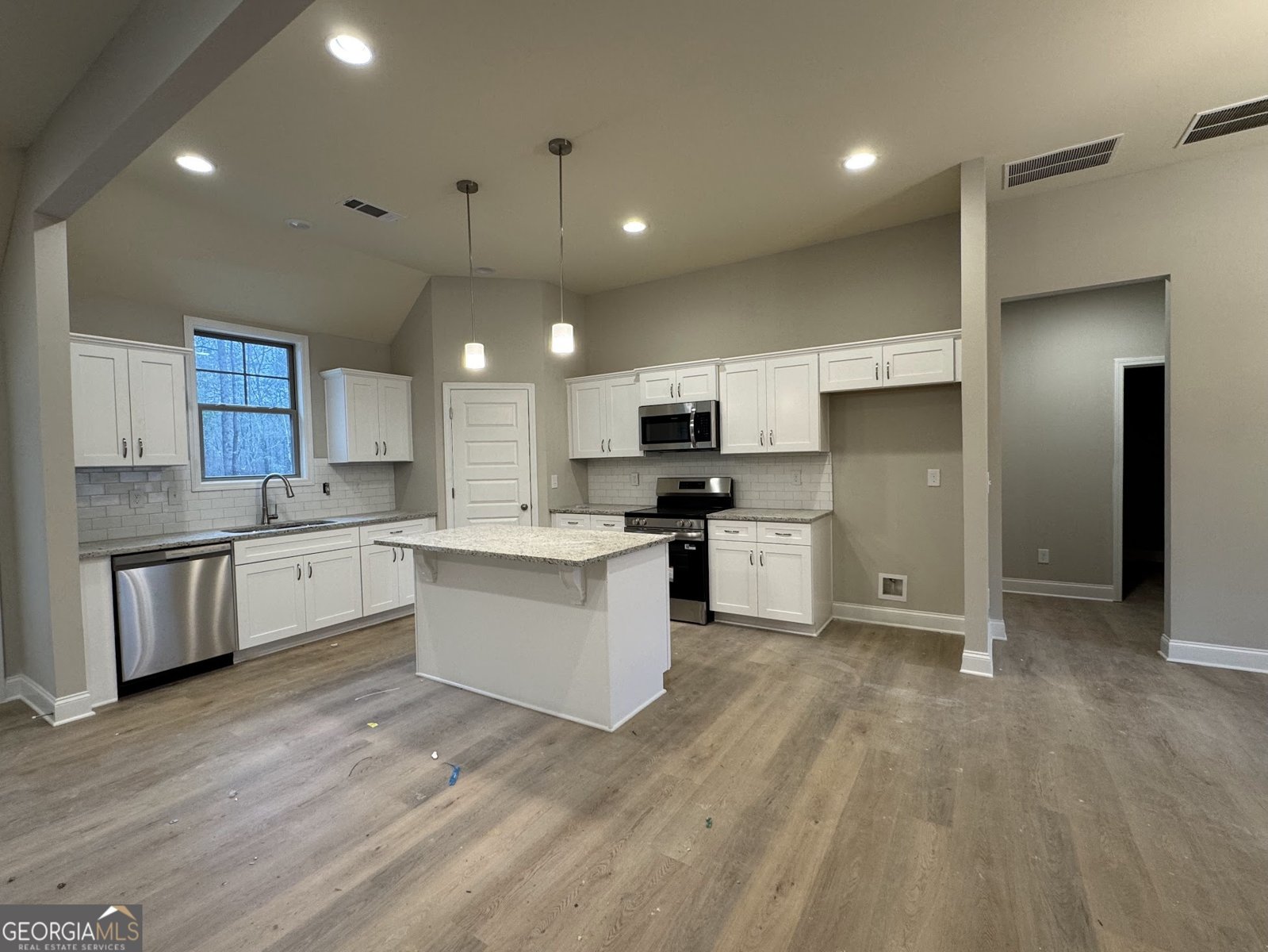 157 Country World Drive Macon - Photo 32