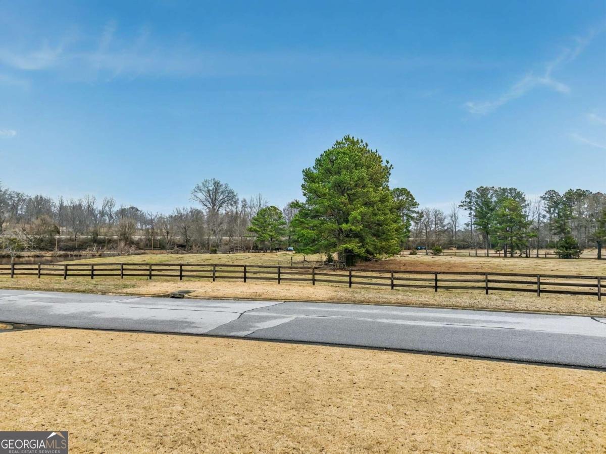 471 Chesterfield Road Bogart - Photo 32