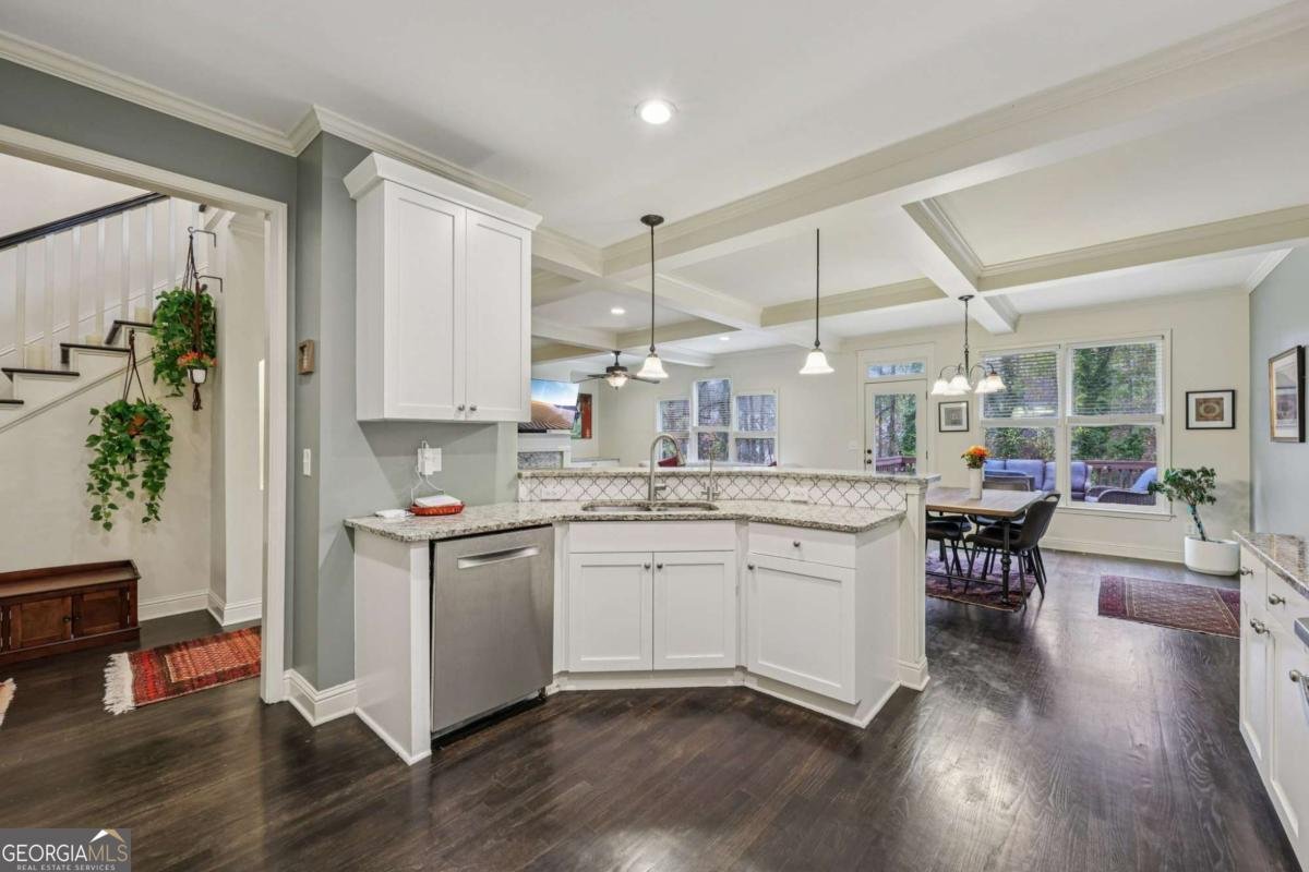 2556 Kickerillo Way Atlanta - Photo 9