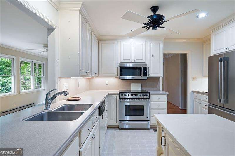 170 Mayfield Circle Alpharetta - Photo 11